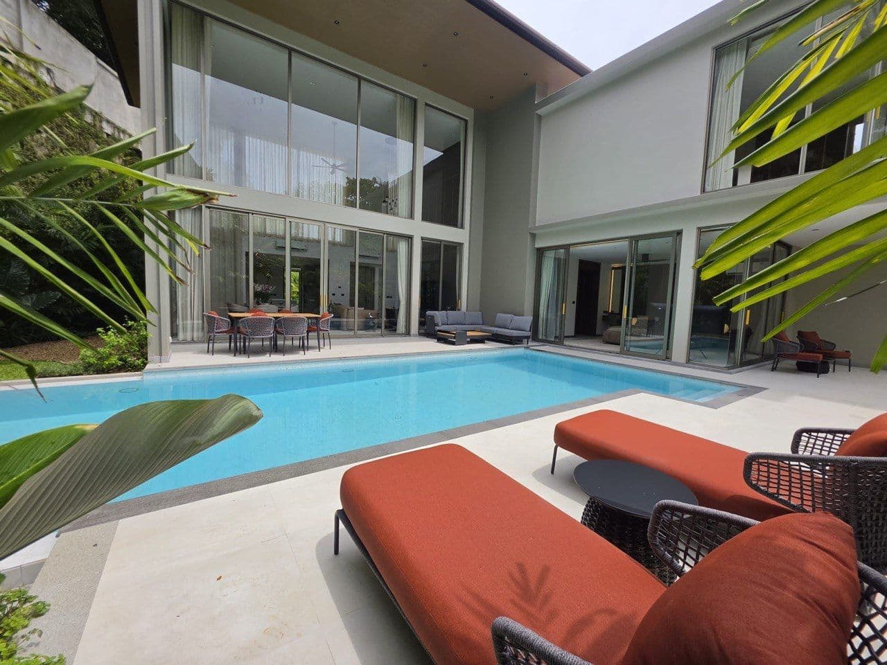 Villa de luxe 4 chambres, avec vue sur la piscine dans le projet Grand View Residence, à Choeng Thale.